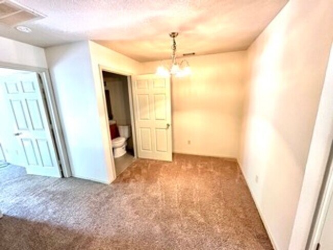 Building Photo - 1-Bed/ 1-Bath unit in Beautiful Loma Linda gated Subdivision Deposit-$825/Rent-$825