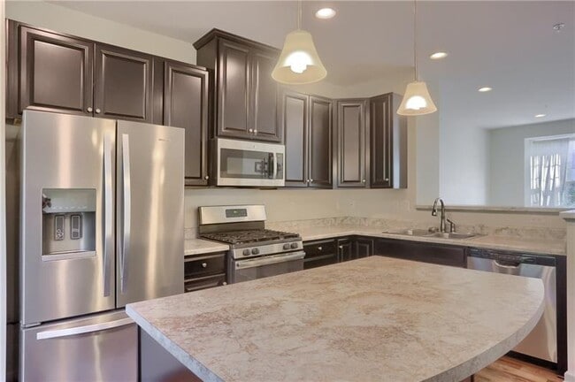 Building Photo - 126 Arbor Trail Dr