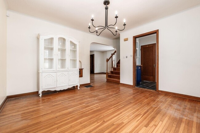 Building Photo - 51 E Schreyer Pl