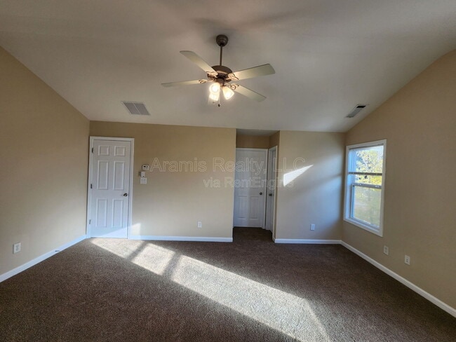 Building Photo - 1428 Autumn Wood Trail