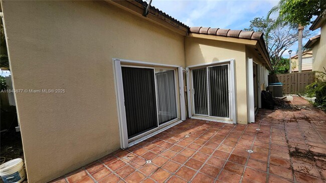 Building Photo - 5084 NW 112th Ct