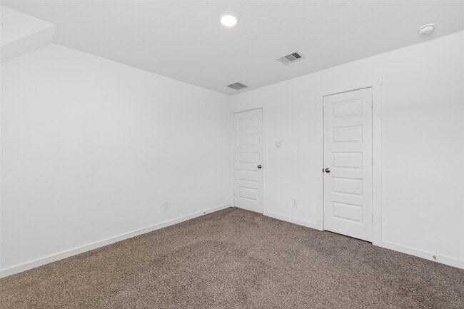 Building Photo - 30039 Gallatin River Ln