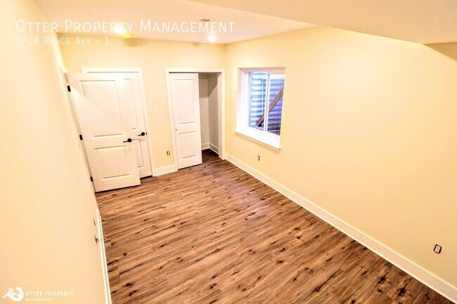 Building Photo - 1728 Ridge Ave