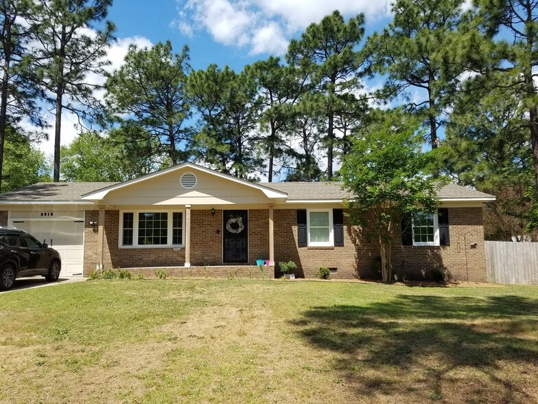 Building Photo - 2016 Lakemeadow Dr