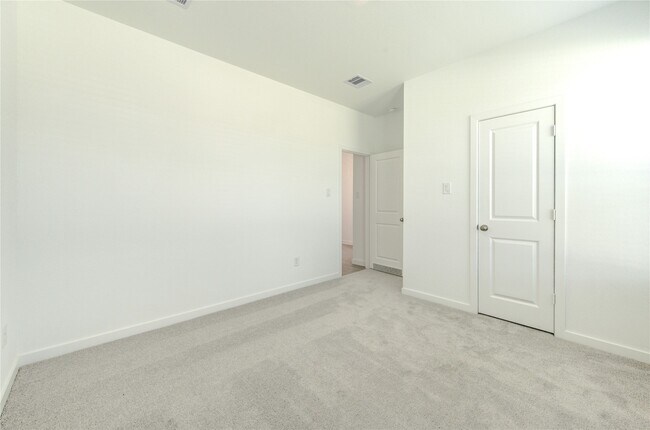 Building Photo - 16222 Chestnut Hvn Ln