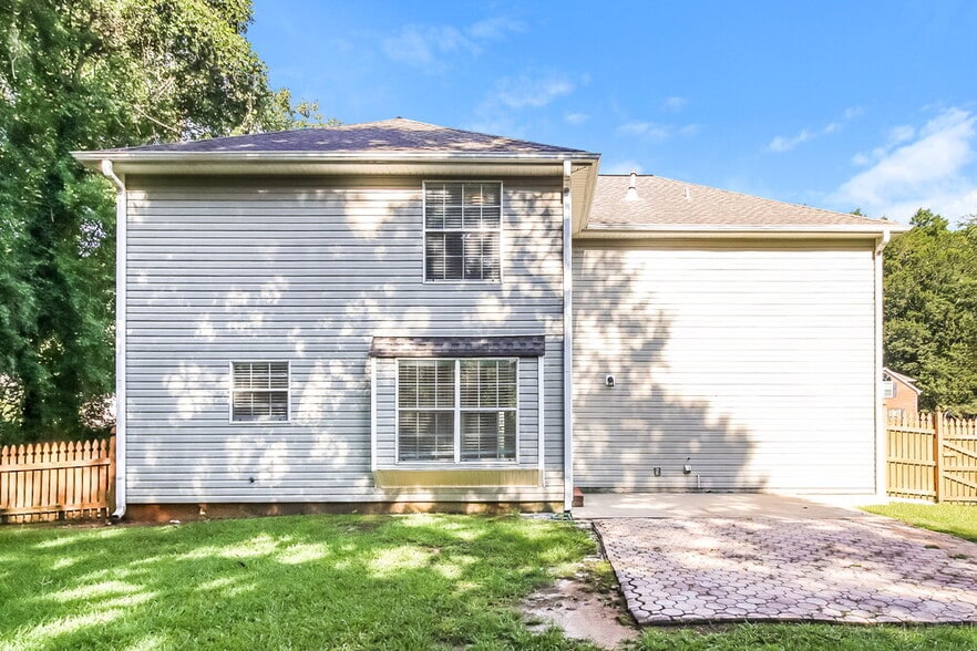Building Photo - 17 Arbor Cove Dr
