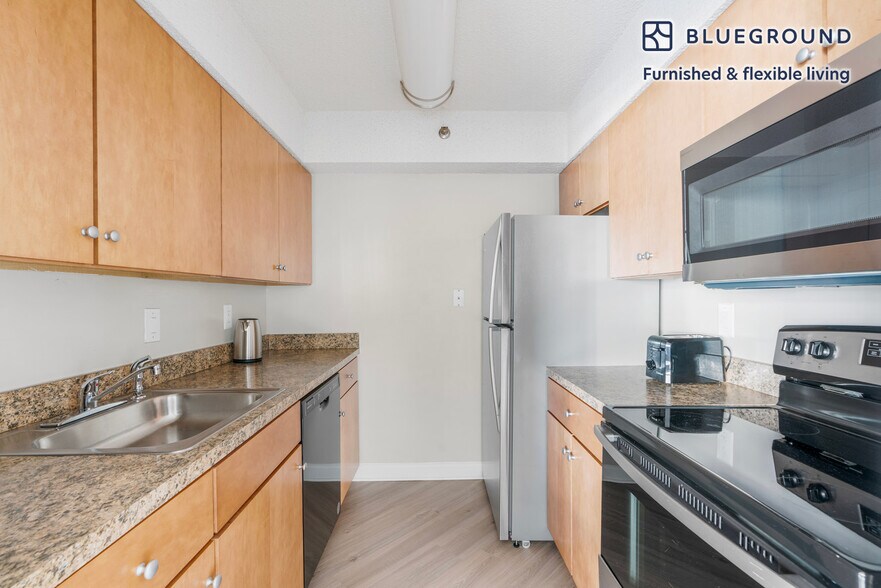 Building Photo - 2140 L St NW