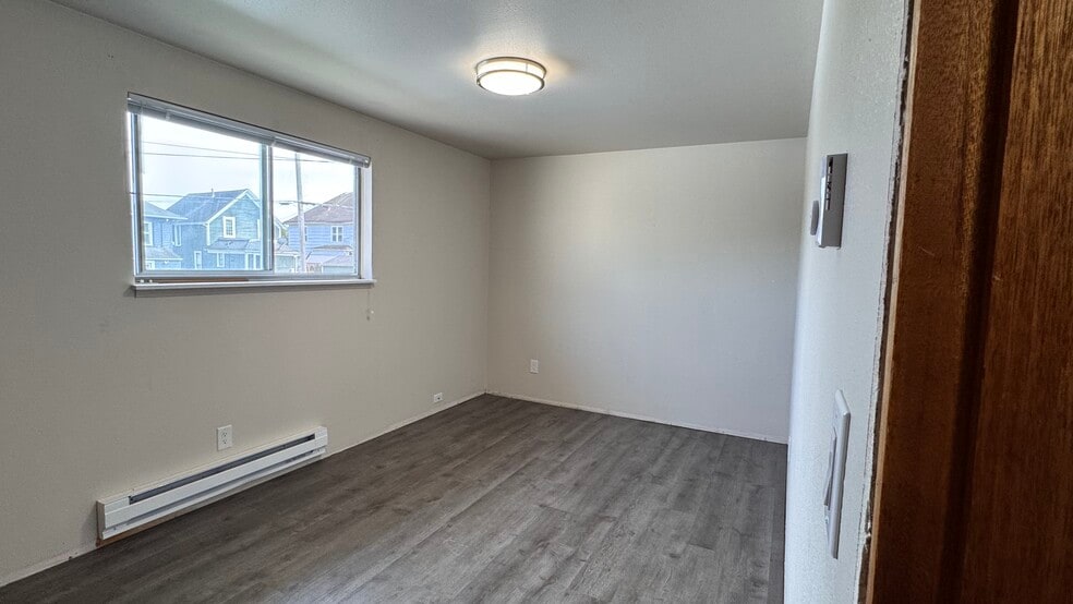 Building Photo - 2105 Colby Ave