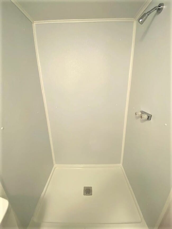 Building Photo - Matthews - 100% Remodeled, 2 Bedroom Home!