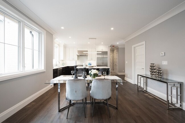 Building Photo - 962 Walnut St