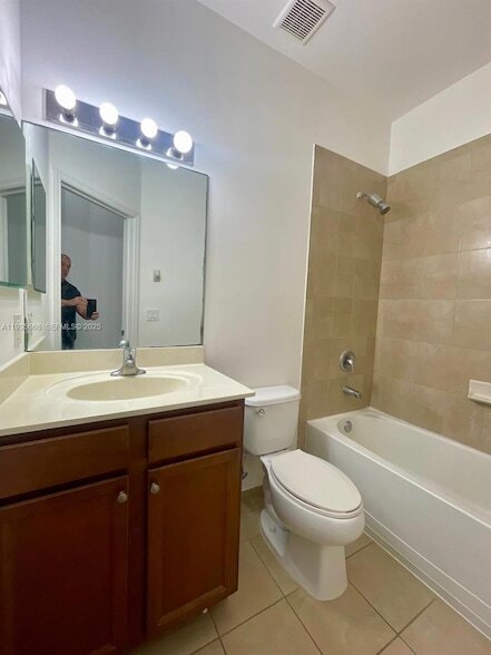 Building Photo - 8620 NW 97th Ave