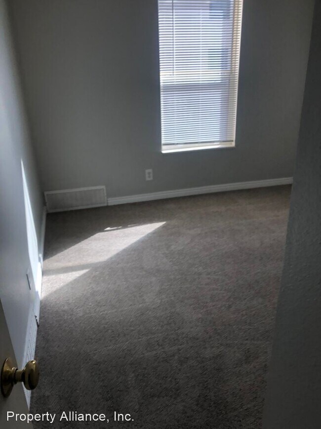 Building Photo - 2 br, 2 bath House - 479 Wright Street #201