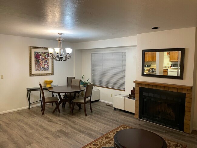 Building Photo - 1351 S Main St