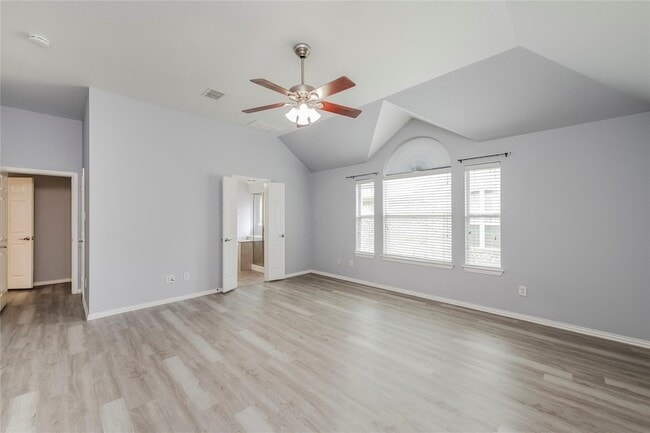 Building Photo - 12422 Daimler Dr