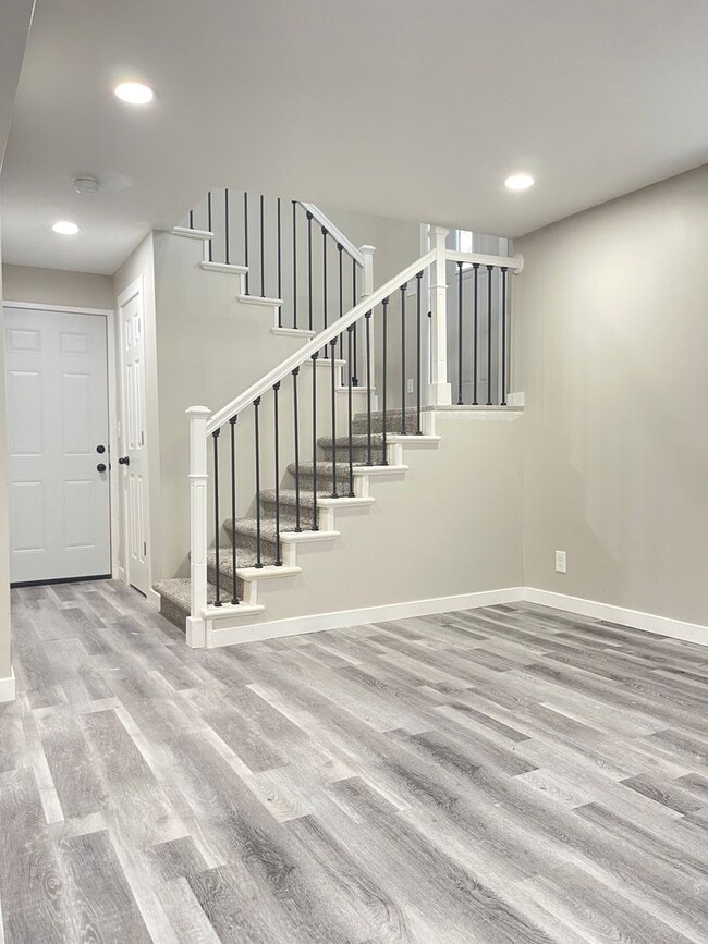 Building Photo - Move-in special offer!!! Newly rebuilt hou...