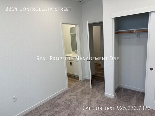 Building Photo - 2214 Controllata St