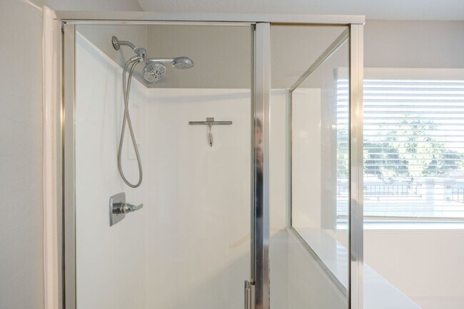 Building Photo - $3,500 For Lease Starting June 1, 2026 4 beds-2.5 Baths 2,421 Sq. Ft.  Amazing Gilbert 85298 Home...