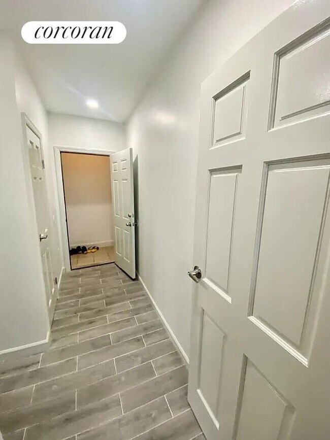 Building Photo - 155 25th St