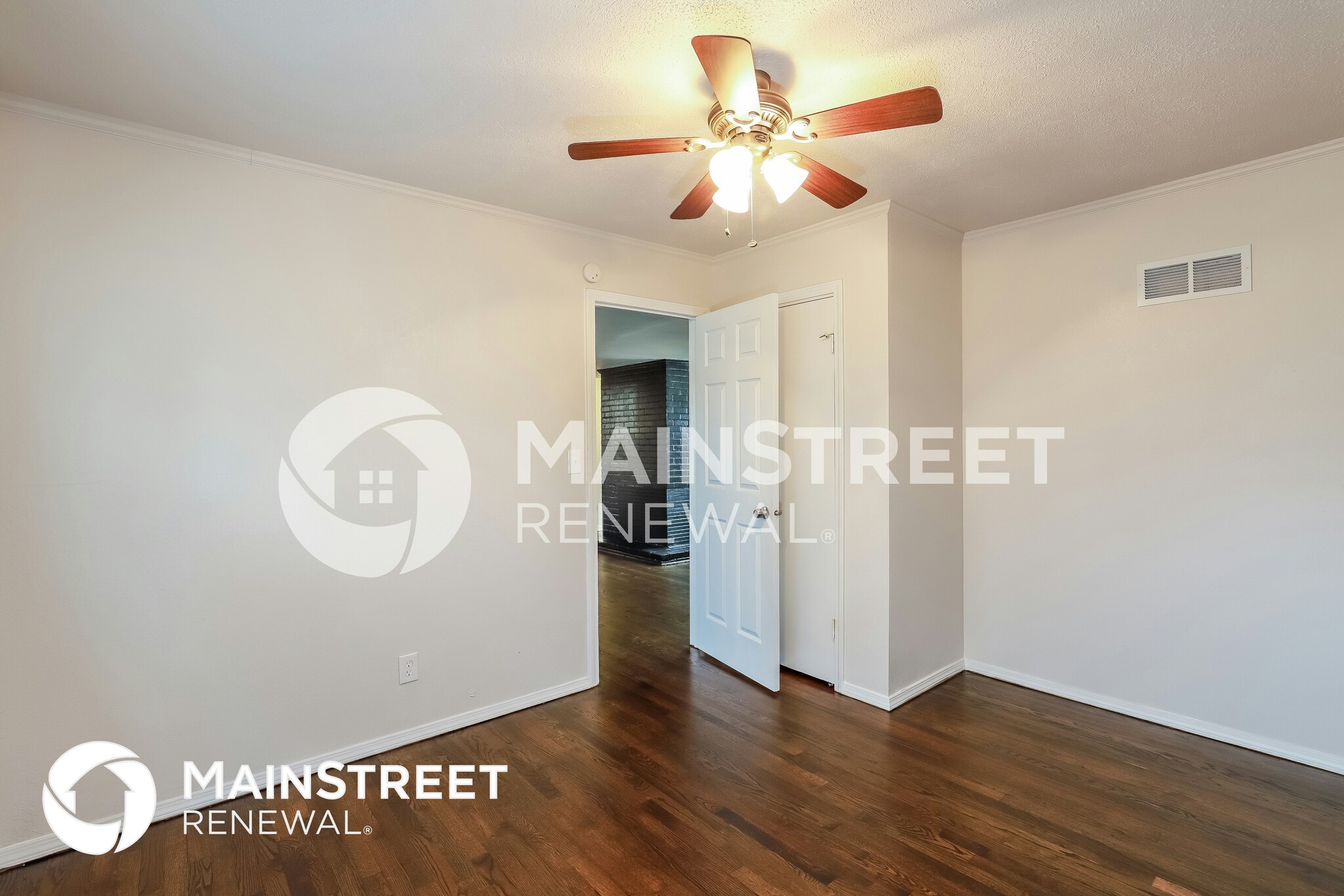 Building Photo - 6412 N Forest Ave