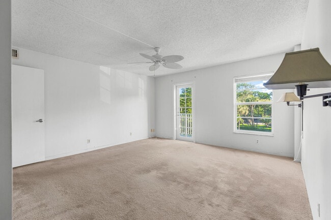 Building Photo - 950 Ponce De Leon Rd