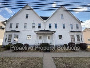 Building Photo - 746-748 River Street