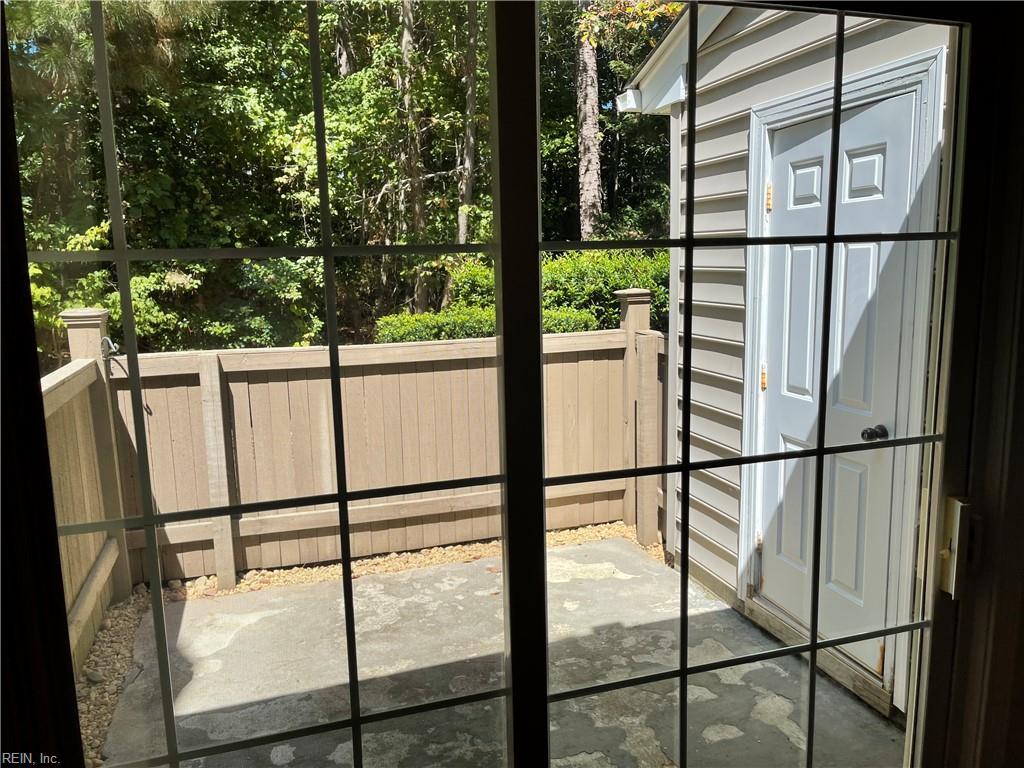 Outside View - 905 Settlement Dr
