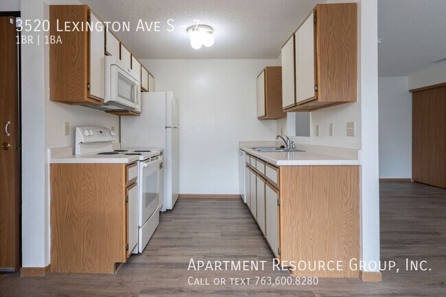 Building Photo - 3520 Lexington Ave S