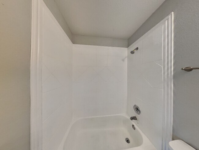 Building Photo - Coming Soon! 4BR/3BA | Newly Renovated Single Family Home | Fenced  yard | In Grand Prairie!