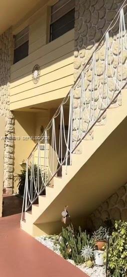 Building Photo - 1755 Venice Ln