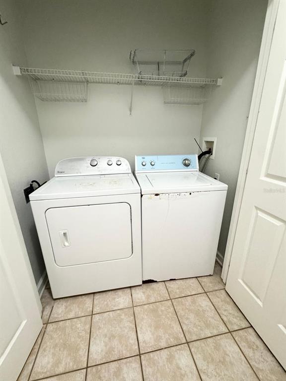 Building Photo - 8101 Coconut Palm Way