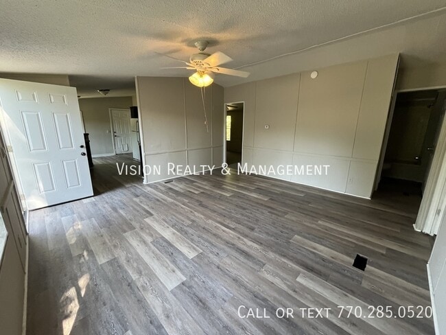 Building Photo - 137 Park W Ct