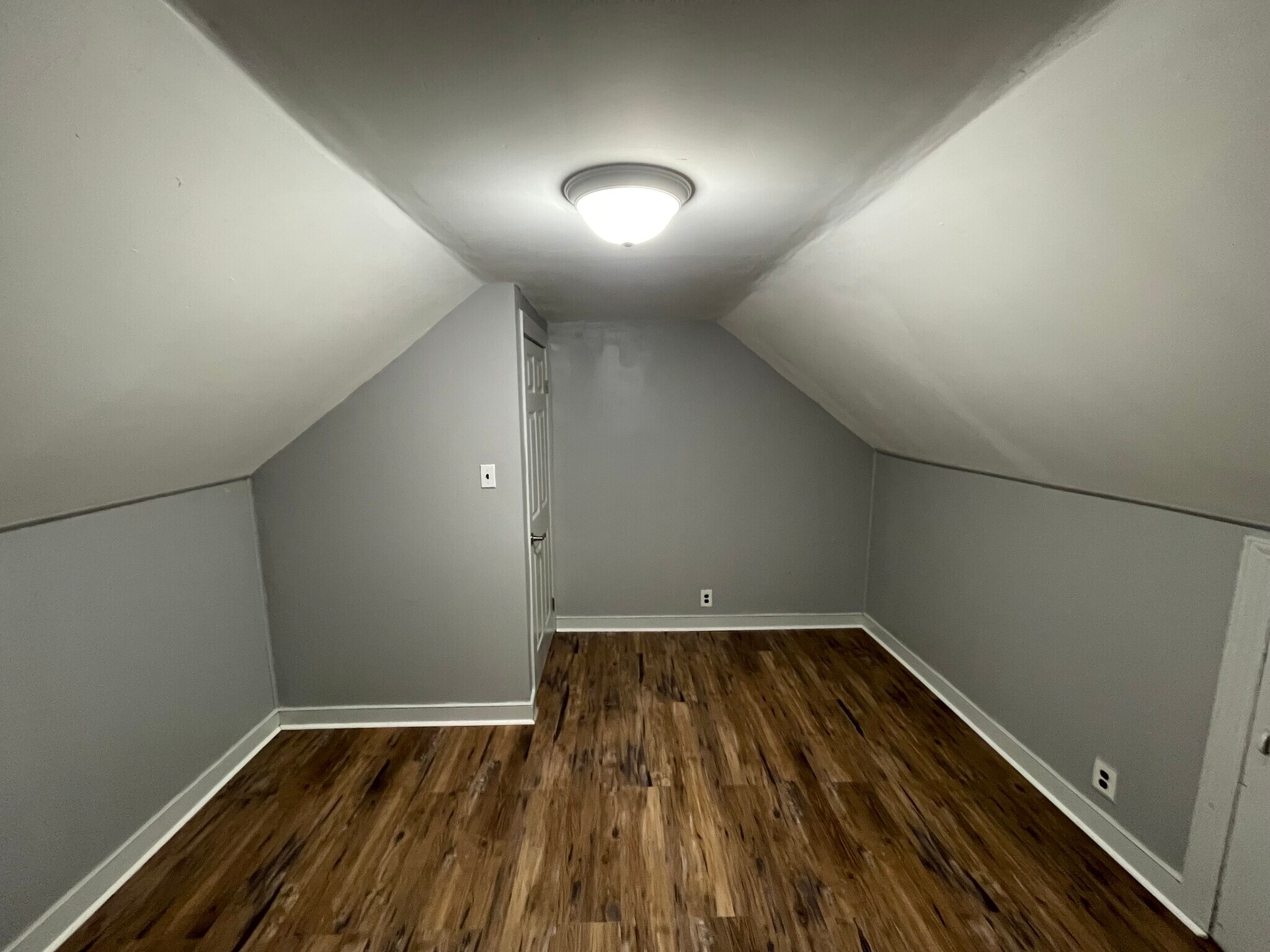 2nd Floor - Bedroom Room 4 - Pic #2 - 3801 Seaford Rd