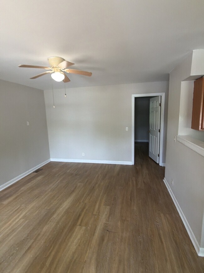 Building Photo - 3351 White Pine Dr
