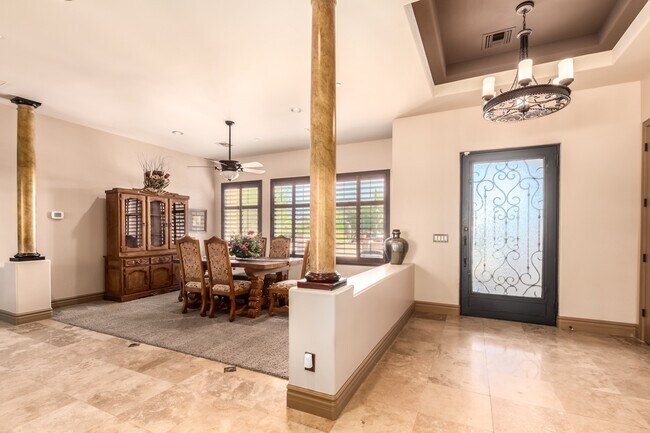 Stunning 3 bedroom, 2.5 bathroom home for lease in beautiful Rio Verde! - 26446 N Avenida del Ray