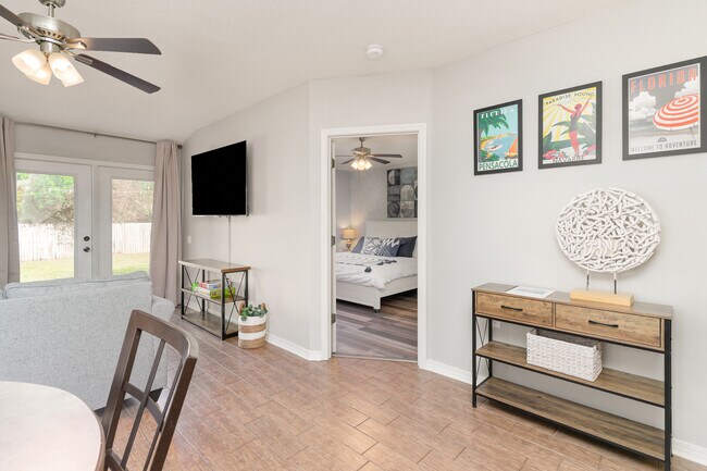 Building Photo - 6464 Starfish Cv