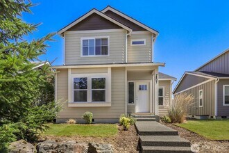 Building Photo - Amazing 3 Br 2.5 bath 2 car gar home in Ta...