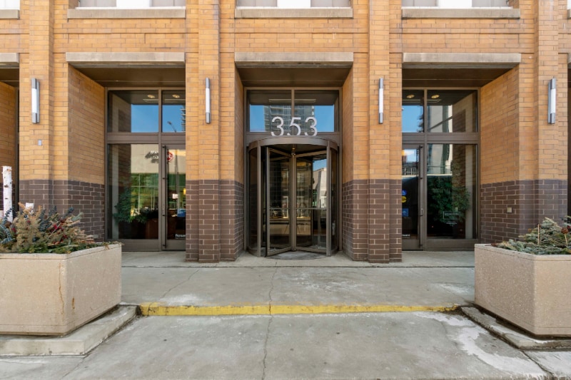 Building Photo - 601 W Kinzie St