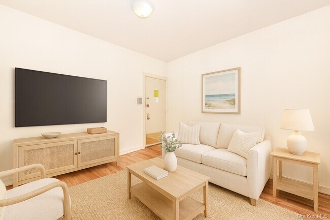 Building Photo - 1965 Bergen St