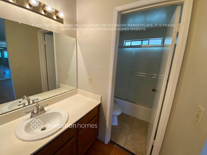 Building Photo - 4886 Birkdale Cir