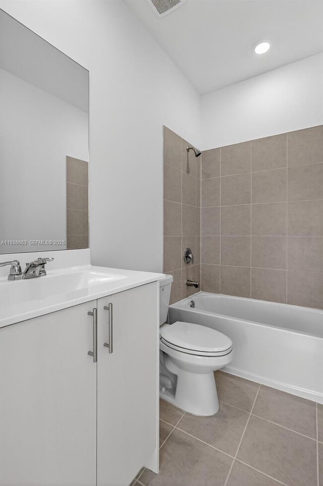 Building Photo - 13835 SW 261st Terrace