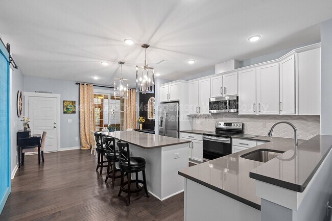 Building Photo - 410 Triumph Ln