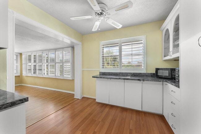 Building Photo - 8000 Lagos De Campo Blvd