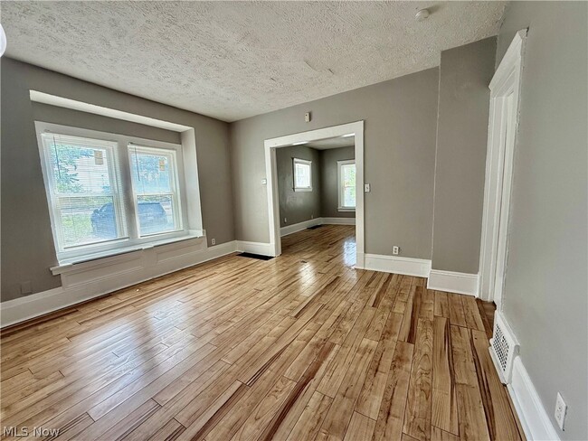 Building Photo - 2602 Vega Ave