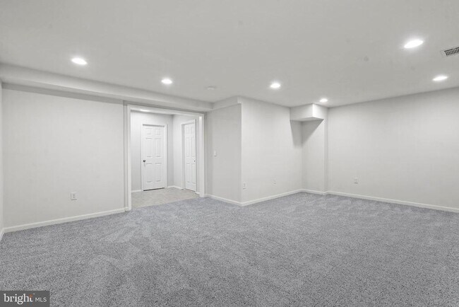 Building Photo - 9932 Longford Ct