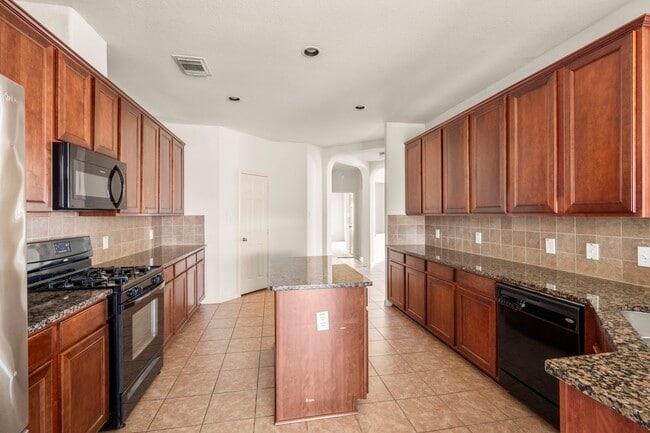 Building Photo - 7803 Blue Lake Dr