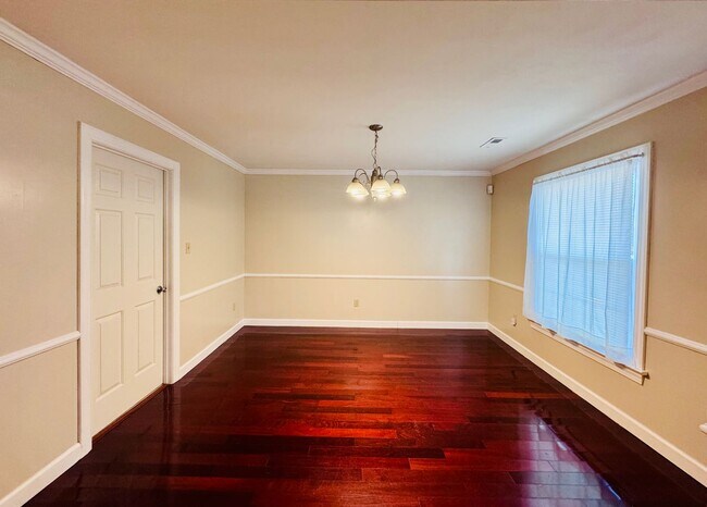 Building Photo - Conveniently located near Langley Air Force Base!