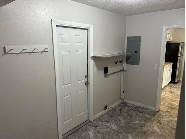 Building Photo - 1241 Pilgrim Rd