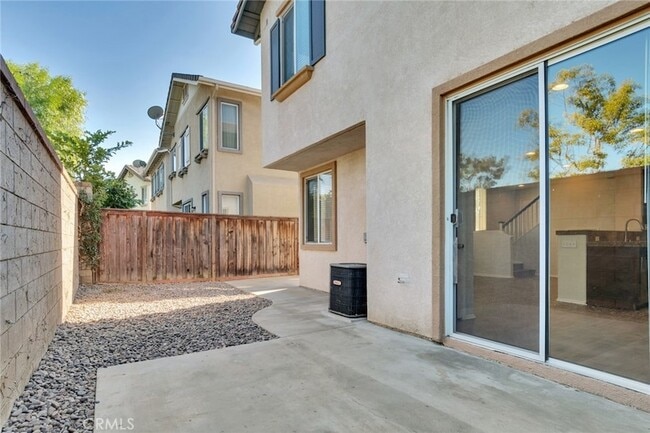 Building Photo - 4543 Riverscape Dr