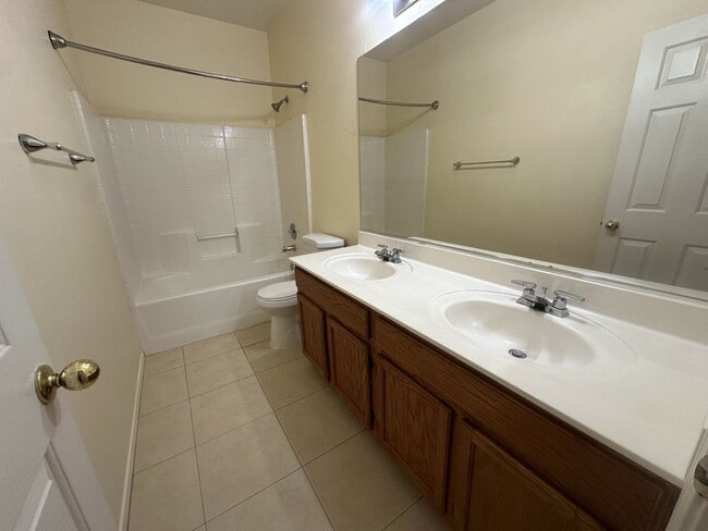 Building Photo - CONVENIENT CHANDLER LOCATION
