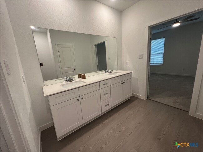 Building Photo - 8908 San Carlos